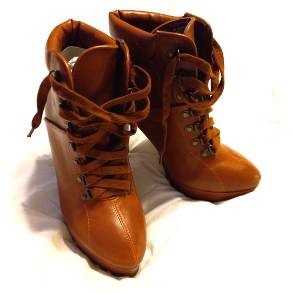 Camel Bootie - Picture 6 of 6